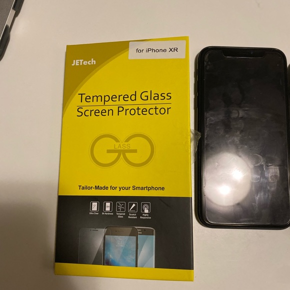 iPhone XR 64gb Rogers - Picture 6 of 6